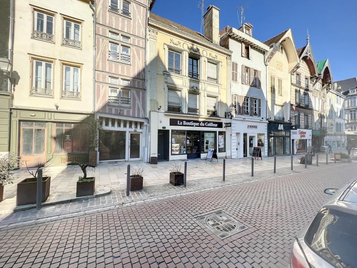 Les Terrasses Du Bouchon Apartment Troyes Exterior photo