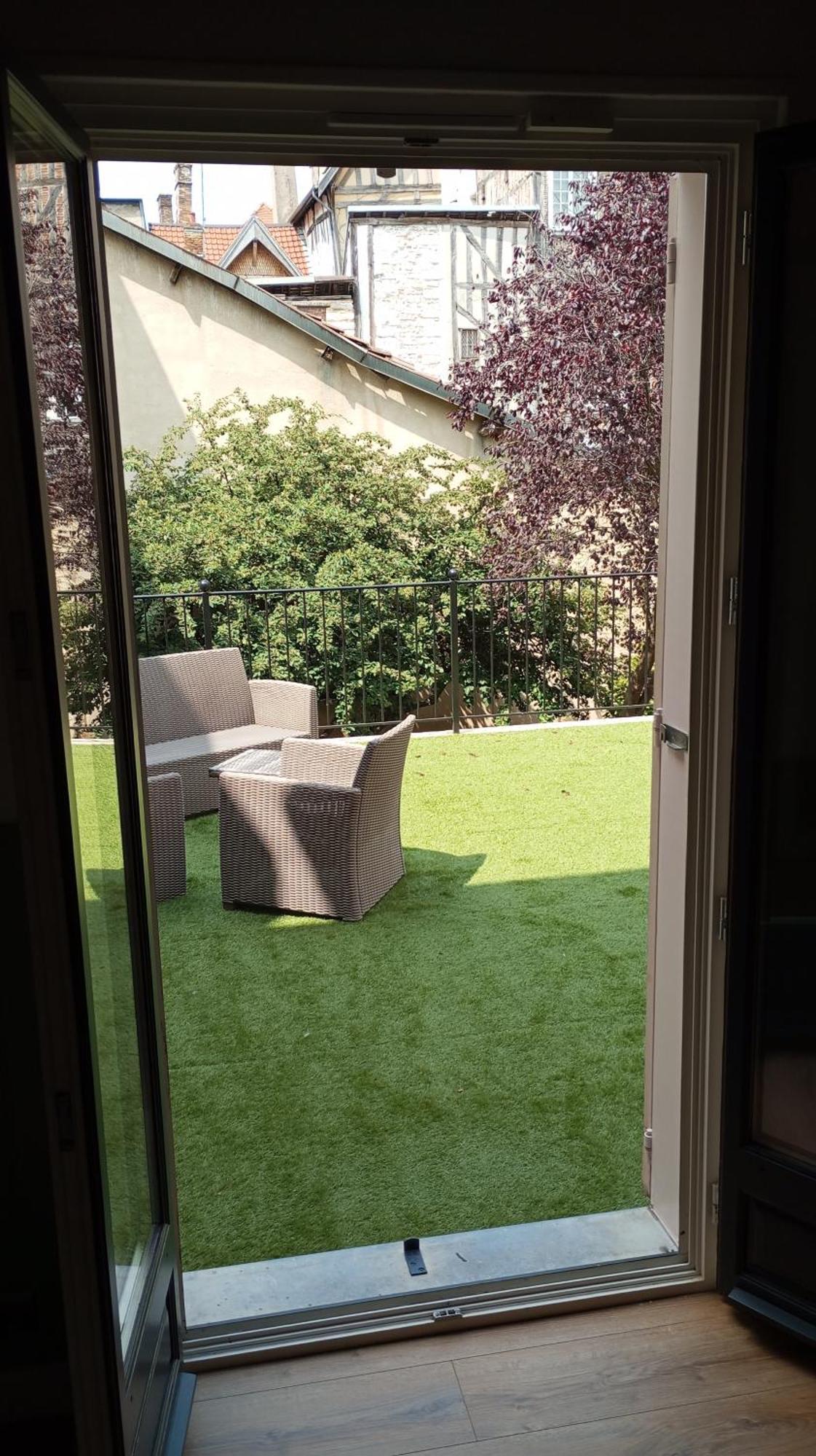 Les Terrasses Du Bouchon Apartment Troyes Exterior photo